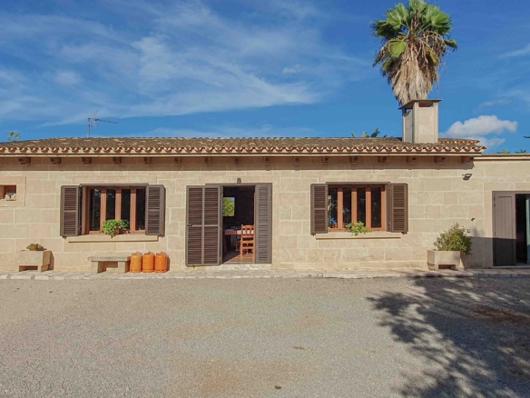 Casa de campo con piscina y casa de invitados en Campos