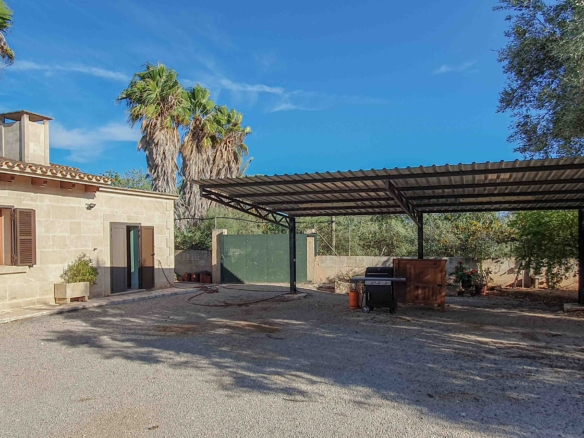 Casa de campo con piscina y casa de invitados en Campos