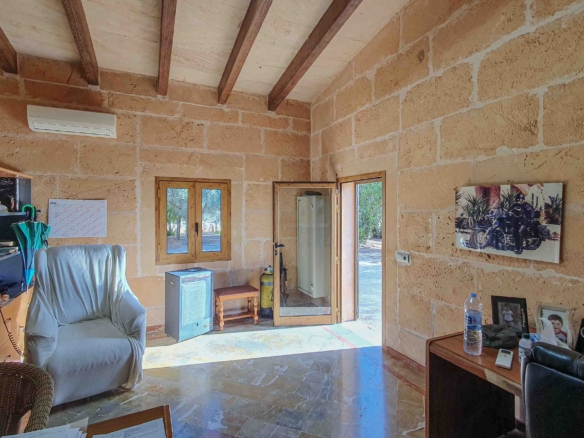 Casa de campo con piscina y casa de invitados en Campos