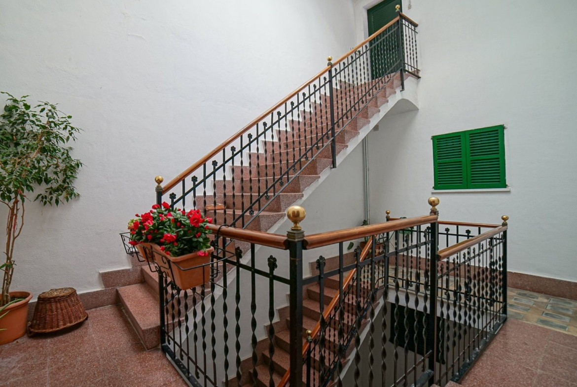 Ático en la Plaza Sant Francesc de Palma — 116 m², 3 dorm. exteriores, reformado, domótica