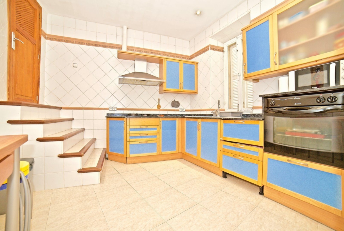 Casa de pueblo renovada en venta en Santanyí con local