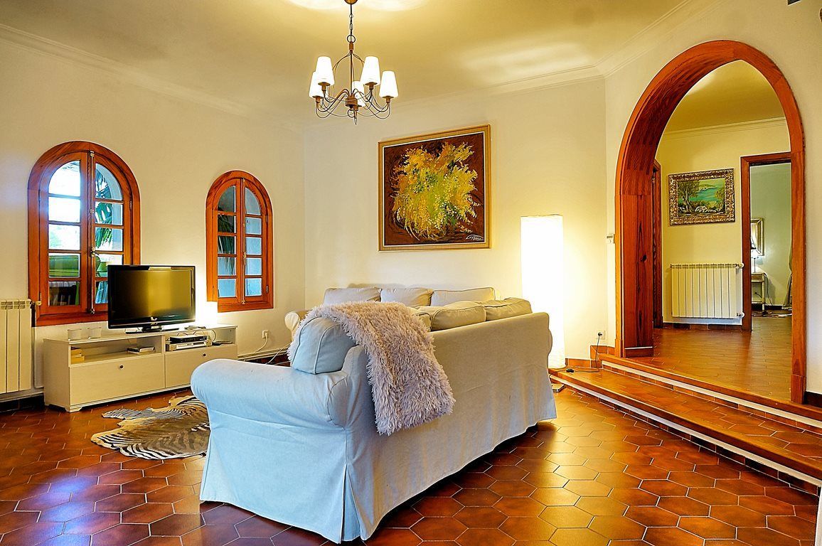Villa con vistas y piscina en la Sierra de Tramuntana – Esporles