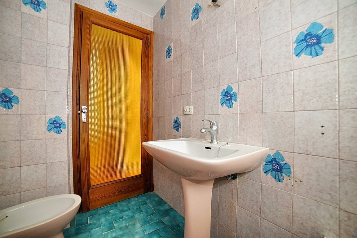 Casa de pueblo en venta en Binissalem con patio y nave anexa