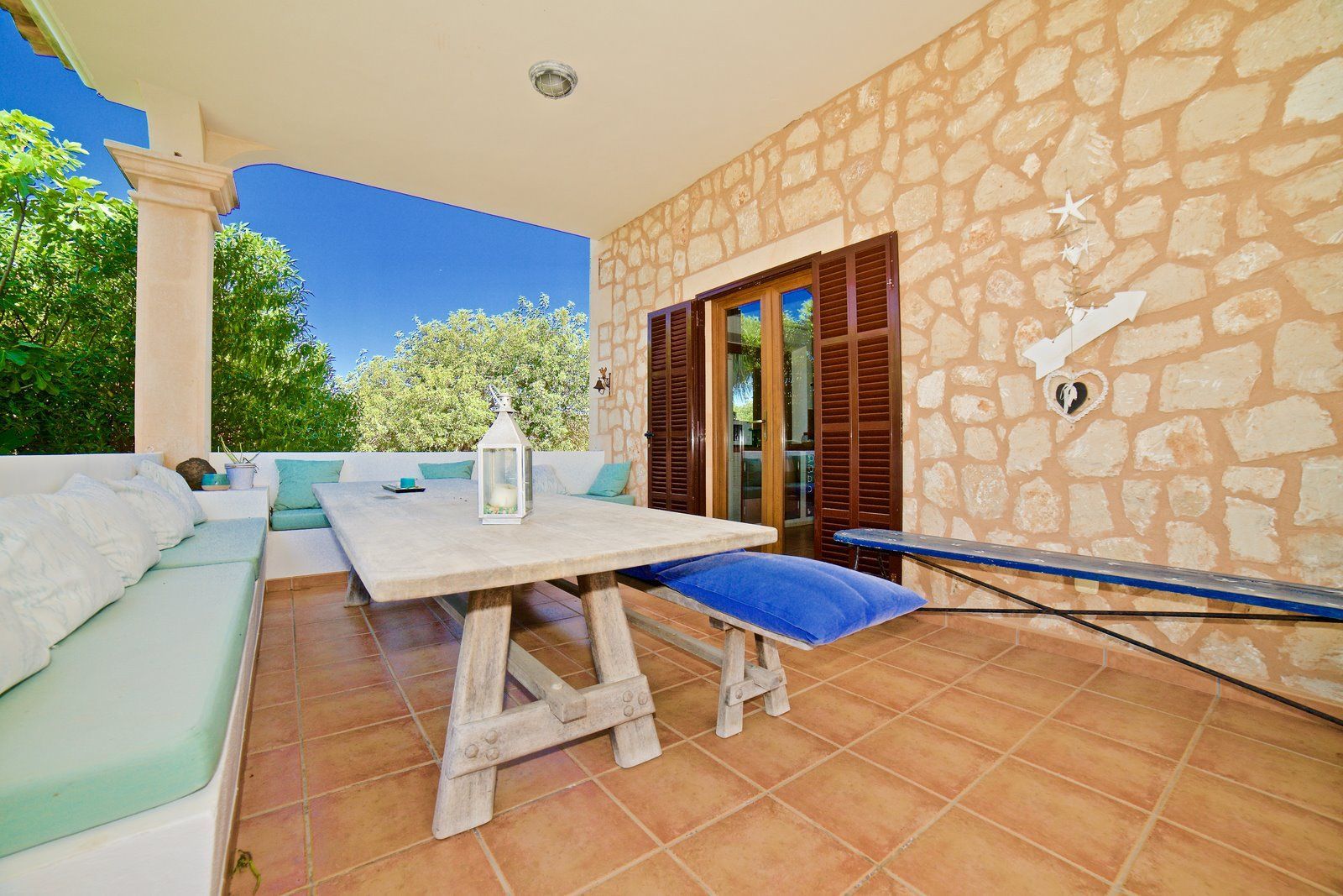 Casa de campo con piscina y vistas al mar en Es Llombards