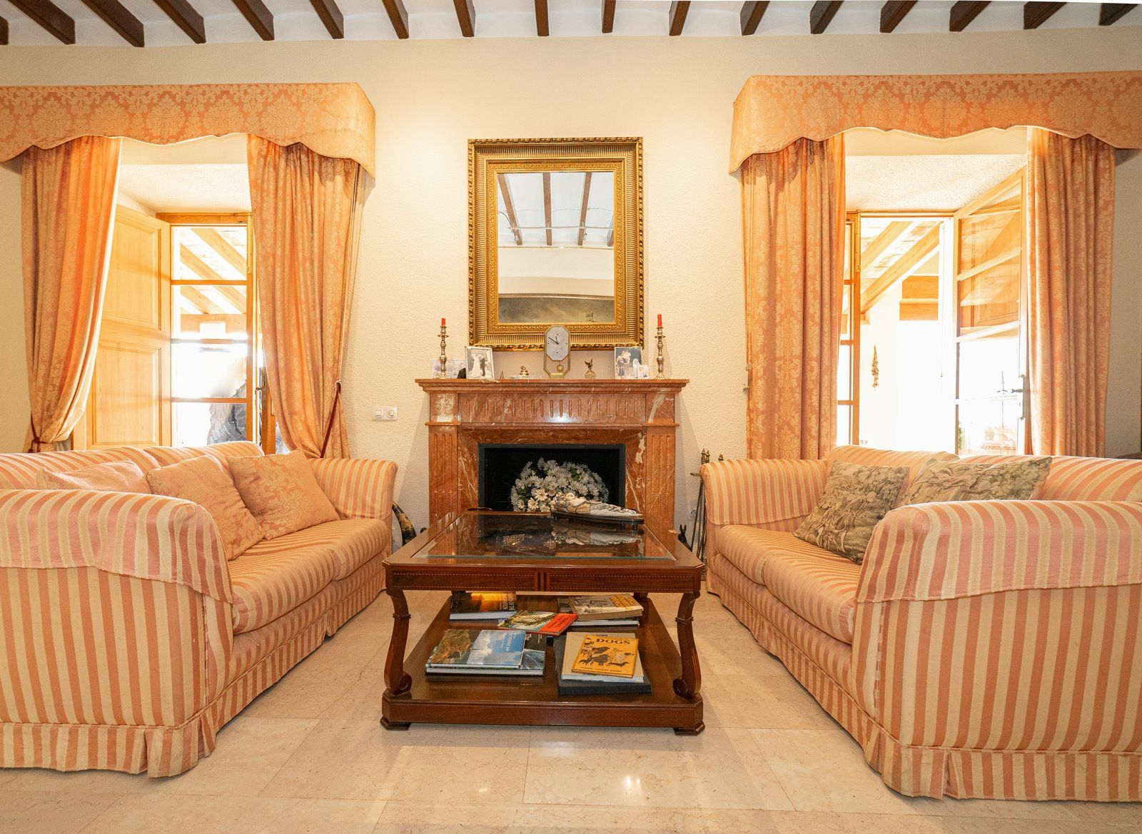 23-1240-Villasyfincasmallorca.jpg Casa familiar con piscina y vistas al Bosque de Bellver, Son Rapinya