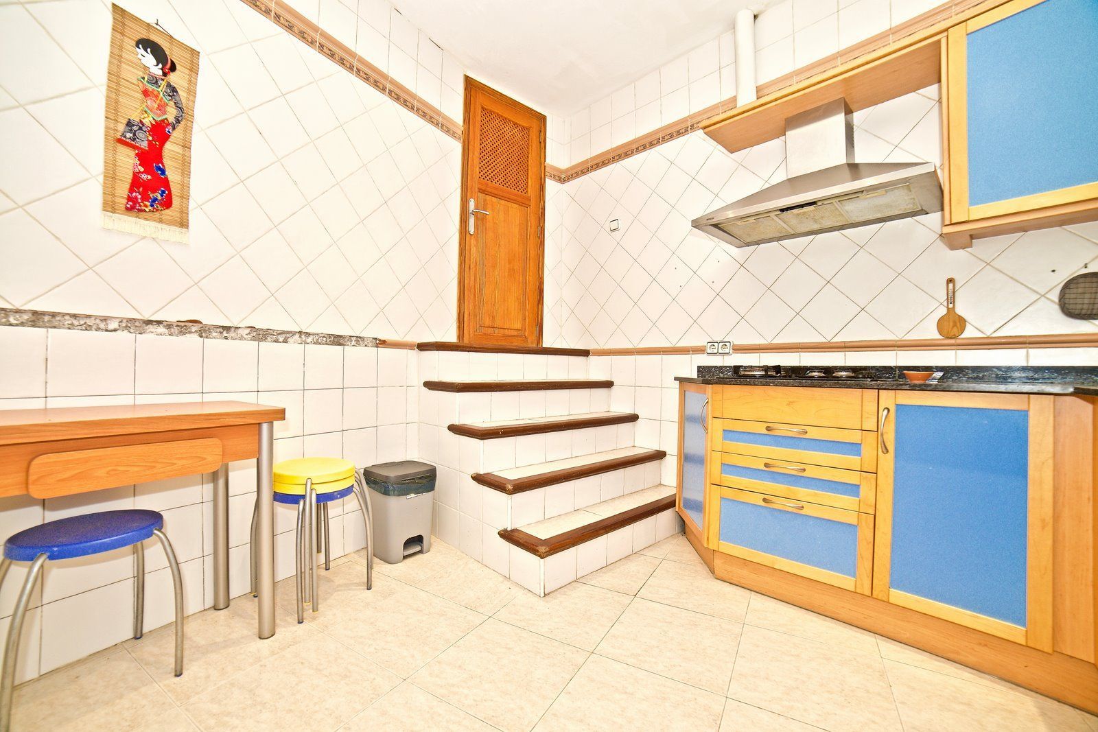 23-Villasyfincasmallorca-1.jpg Casa de pueblo renovada en venta en Santanyí con local