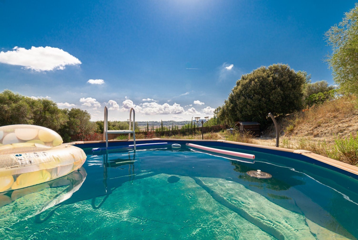 Casa de campo con piscina y vistas en Sineu, Mallorca