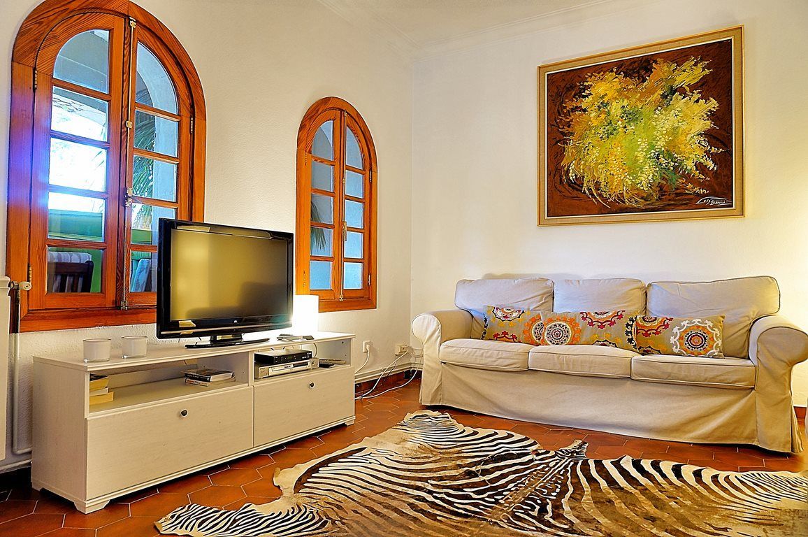 Villa con vistas y piscina en la Sierra de Tramuntana – Esporles
