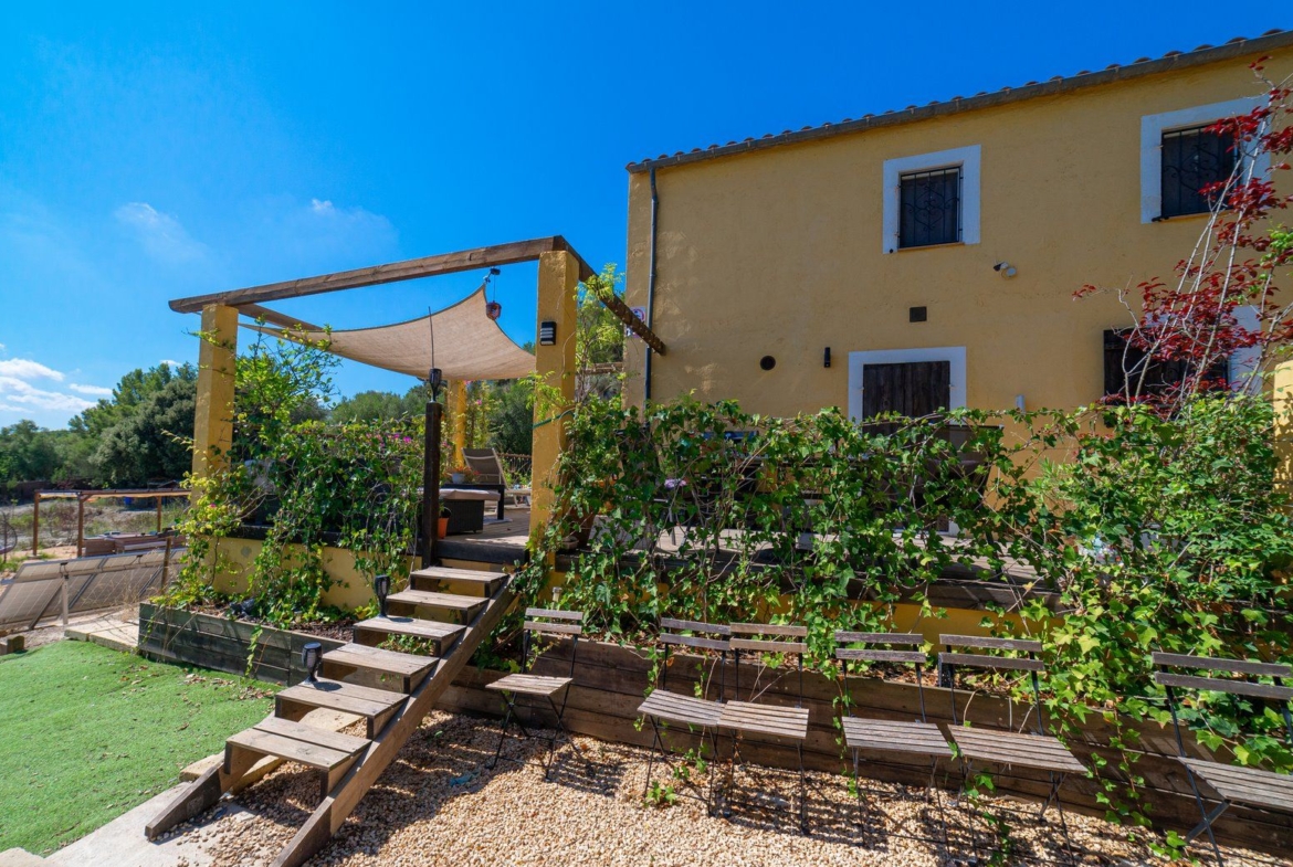 Casa de campo con piscina y vistas en Sineu, Mallorca