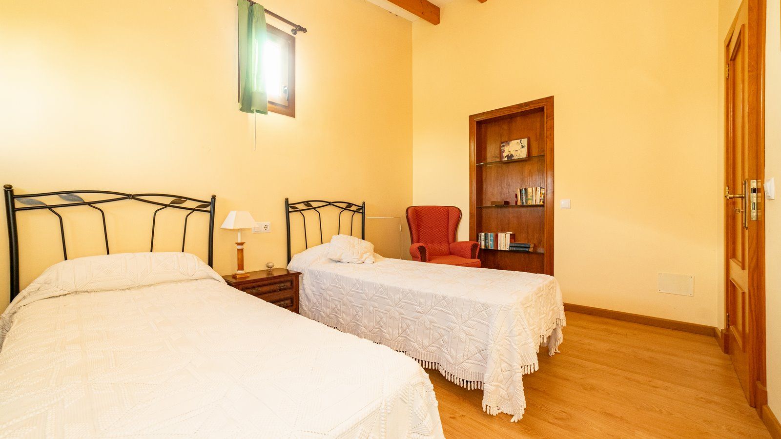 26-1240-Villasyfincasmallorca.jpg Casa familiar con piscina y vistas al Bosque de Bellver, Son Rapinya