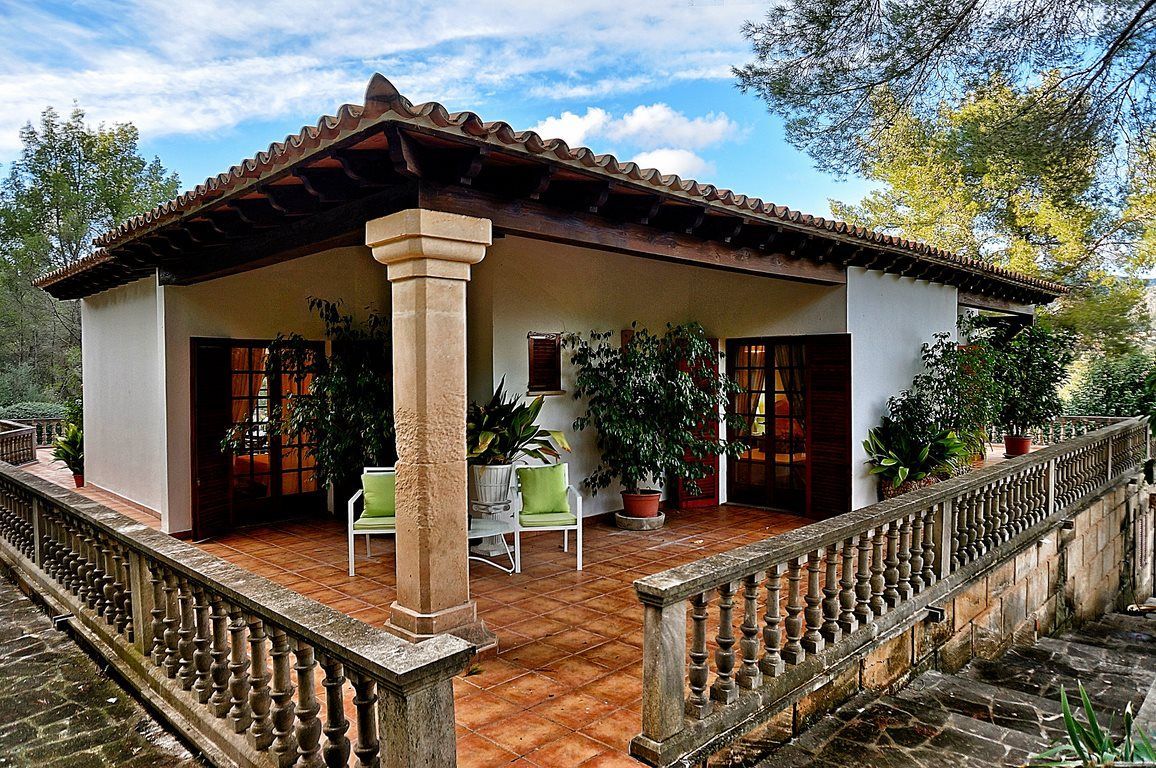 Villa con vistas y piscina en la Sierra de Tramuntana – Esporles