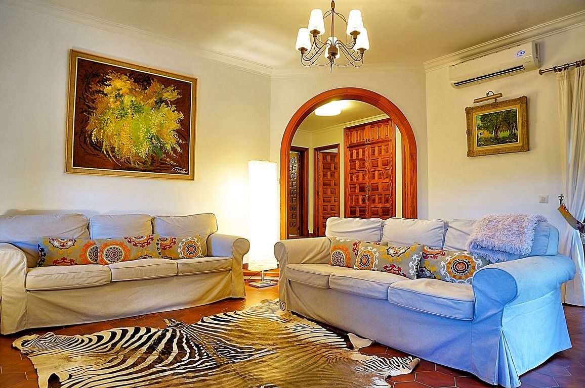 Villa con vistas y piscina en la Sierra de Tramuntana – Esporles