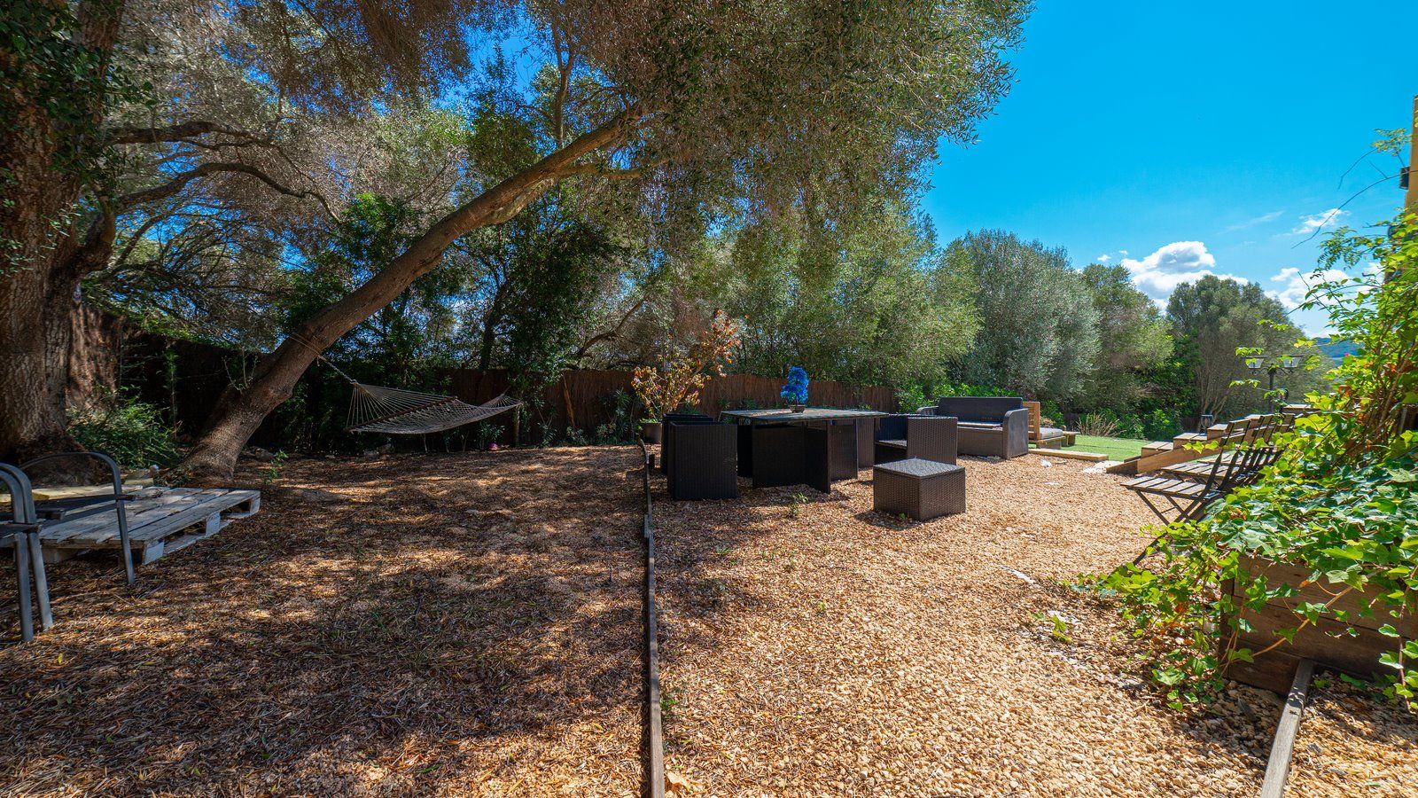 29-1222-Villasyfincasmallorca.jpg Casa de campo con piscina y vistas en Sineu, Mallorca