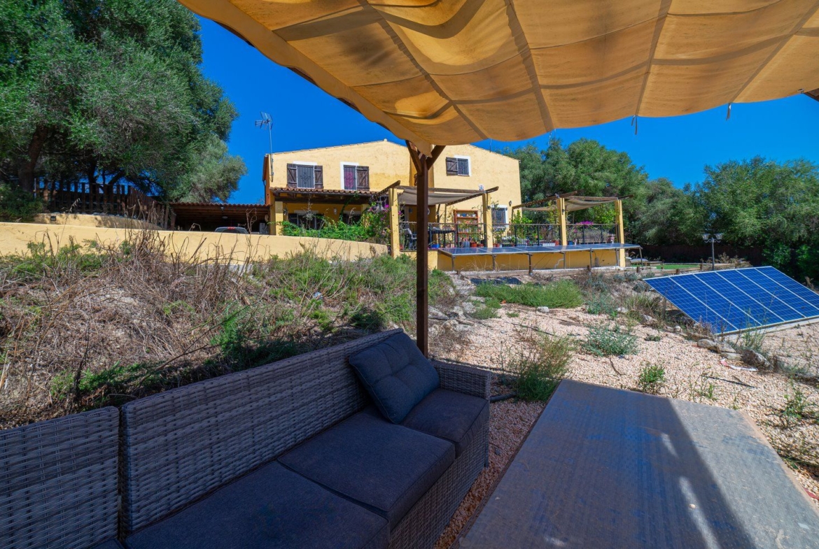 Casa de campo con piscina y vistas en Sineu, Mallorca