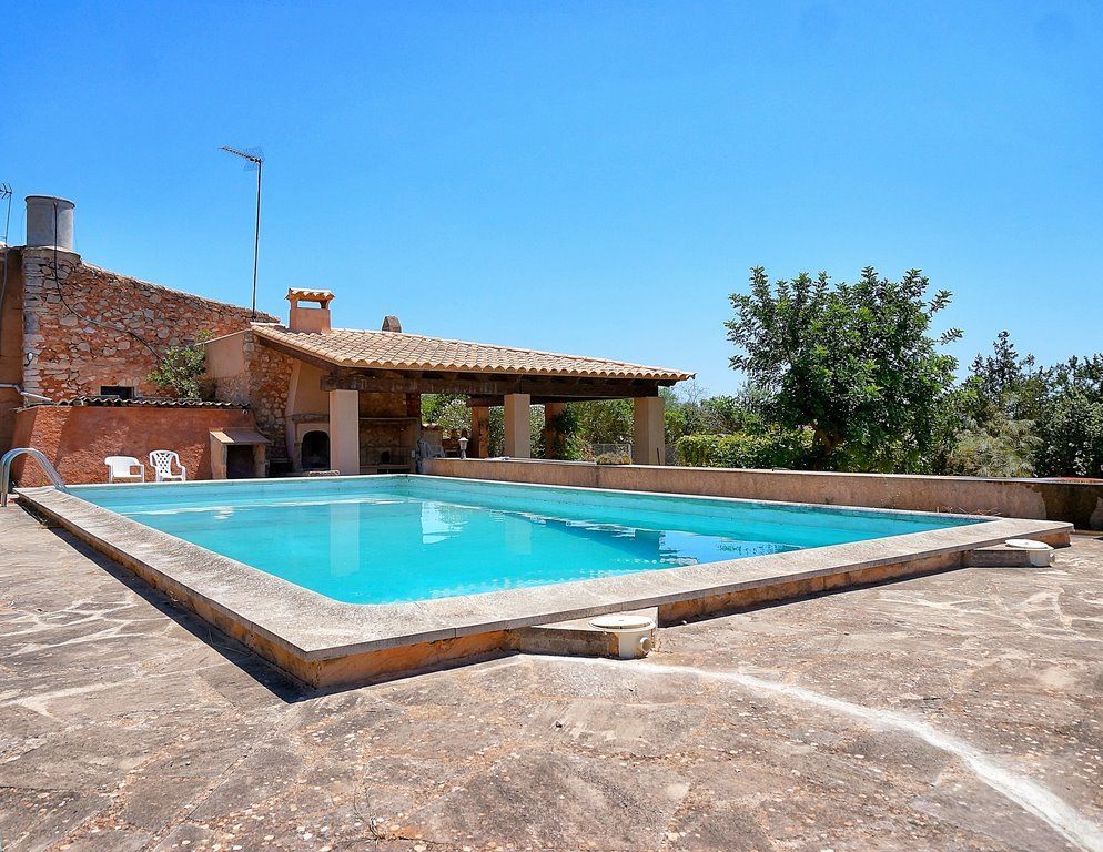 Casa de campo con piscina y vistas al mar en Santanyí