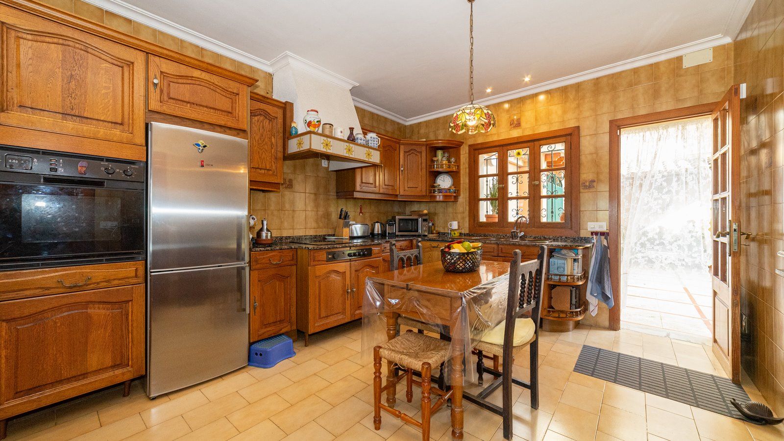 30-1240-Villasyfincasmallorca.jpg Casa familiar con piscina y vistas al Bosque de Bellver, Son Rapinya
