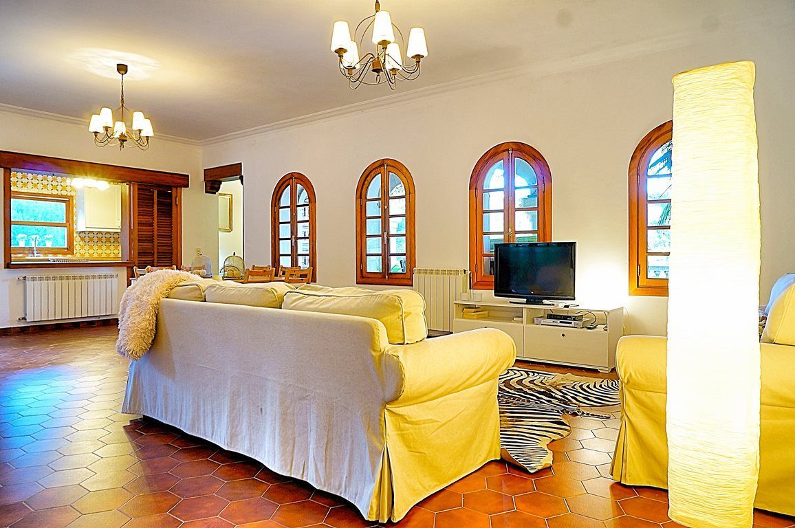 Villa con vistas y piscina en la Sierra de Tramuntana – Esporles