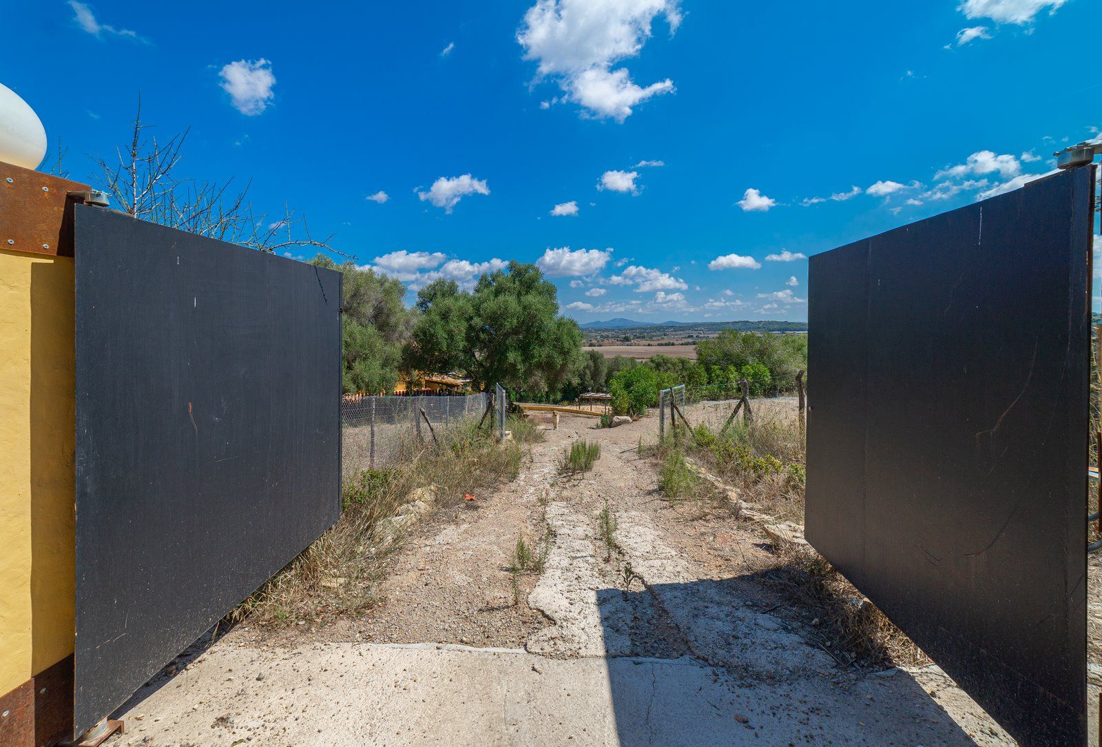 33-1222-Villasyfincasmallorca.jpg Casa de campo con piscina y vistas en Sineu, Mallorca
