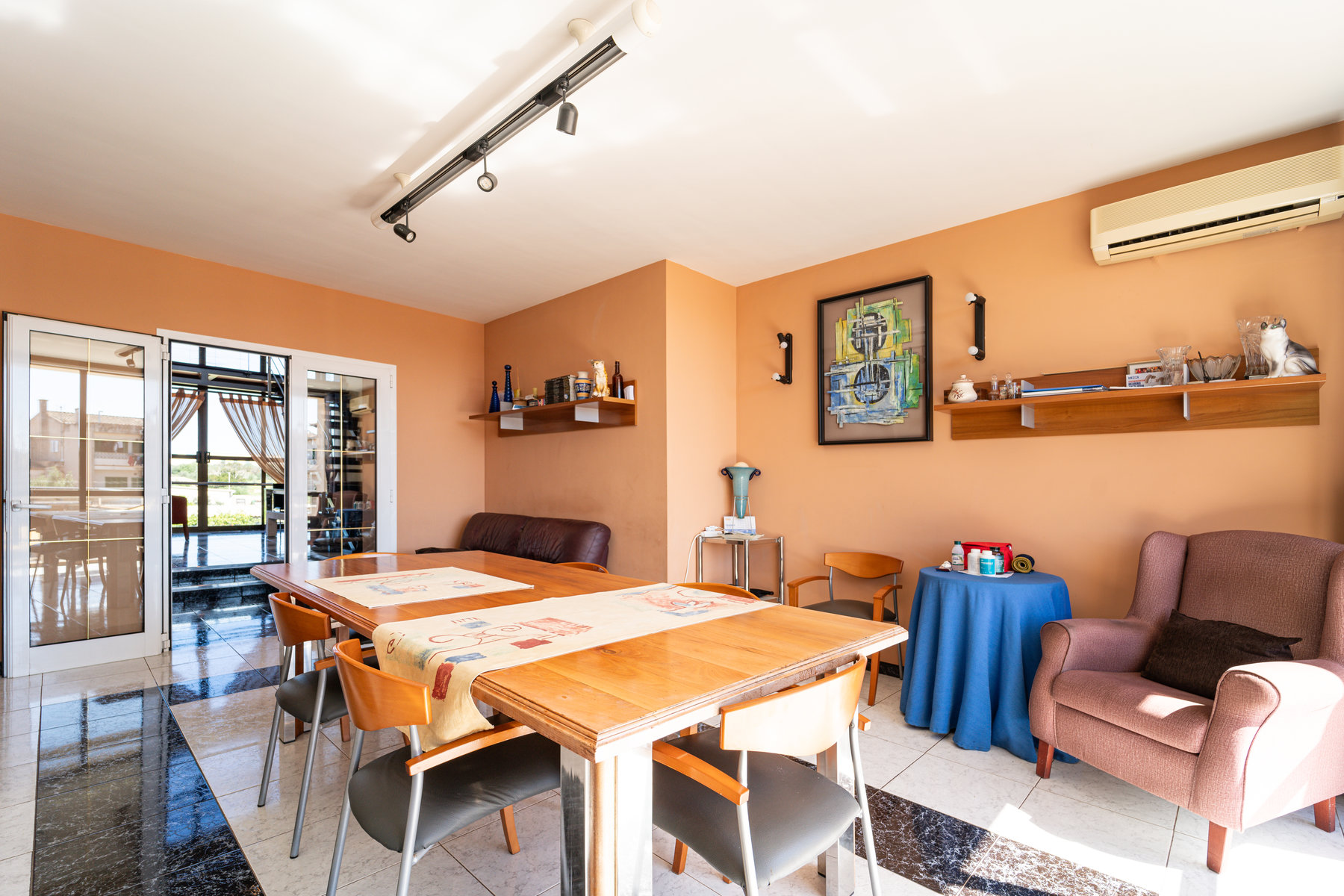 339-Townhouse-for-sale-in-Ses-Salines-with-sea-views-07.jpg Casa de pueblo en Ses Salines con vistas al mar y garaje
