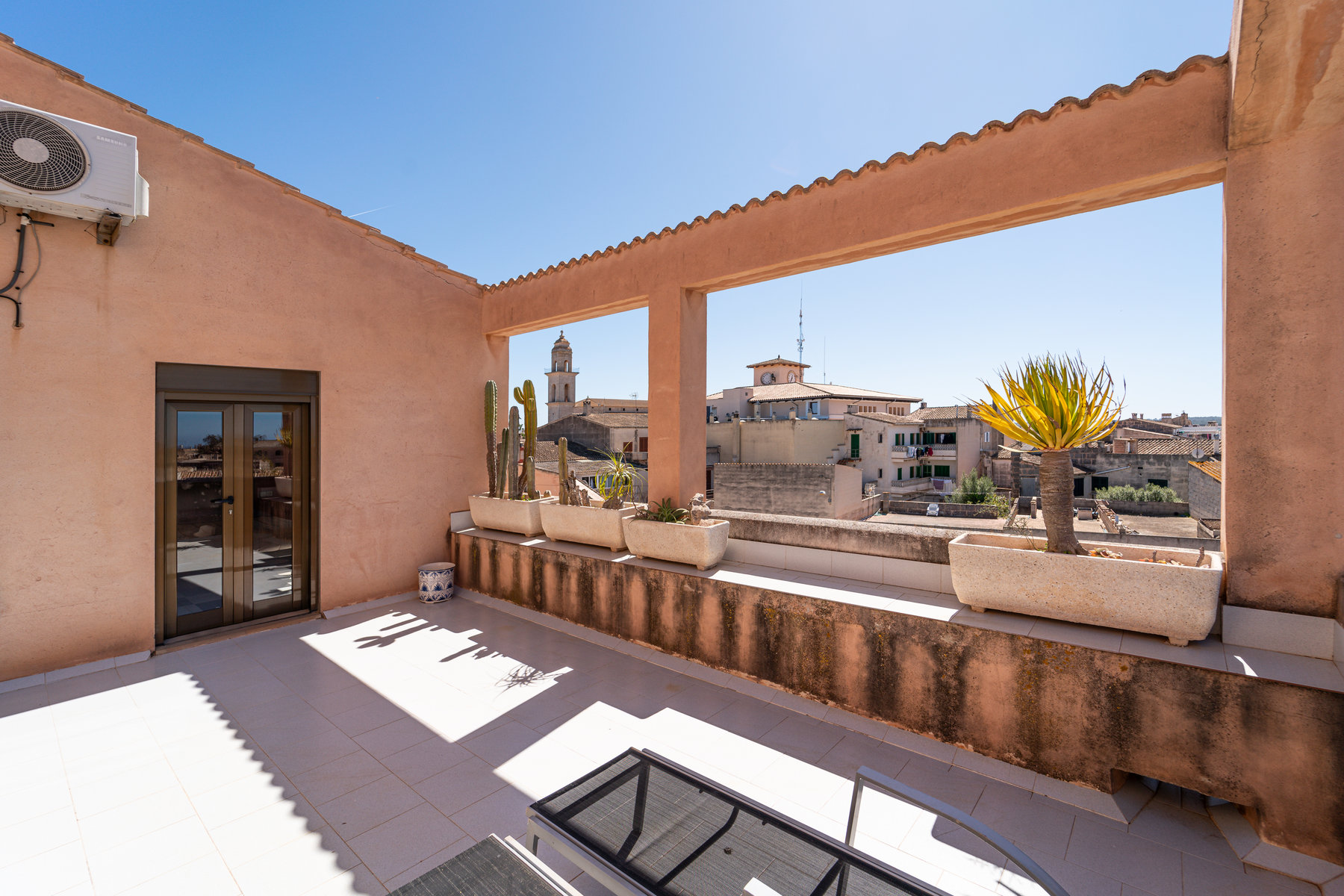 339-Townhouse-for-sale-in-Ses-Salines-with-sea-views-28.jpg Casa de pueblo en Ses Salines con vistas al mar y garaje