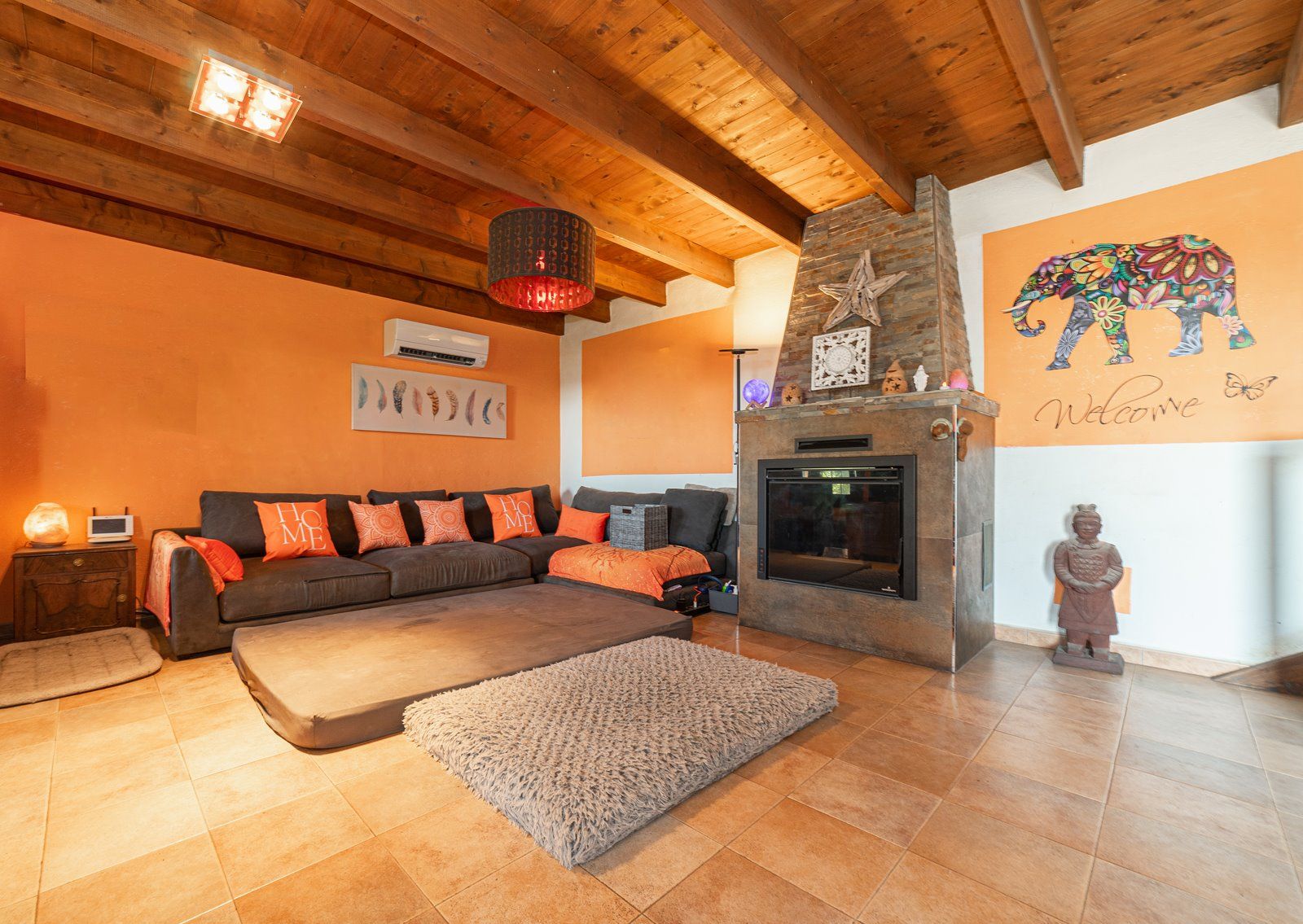 38-1222-Villasyfincasmallorca.jpg Casa de campo con piscina y vistas en Sineu, Mallorca