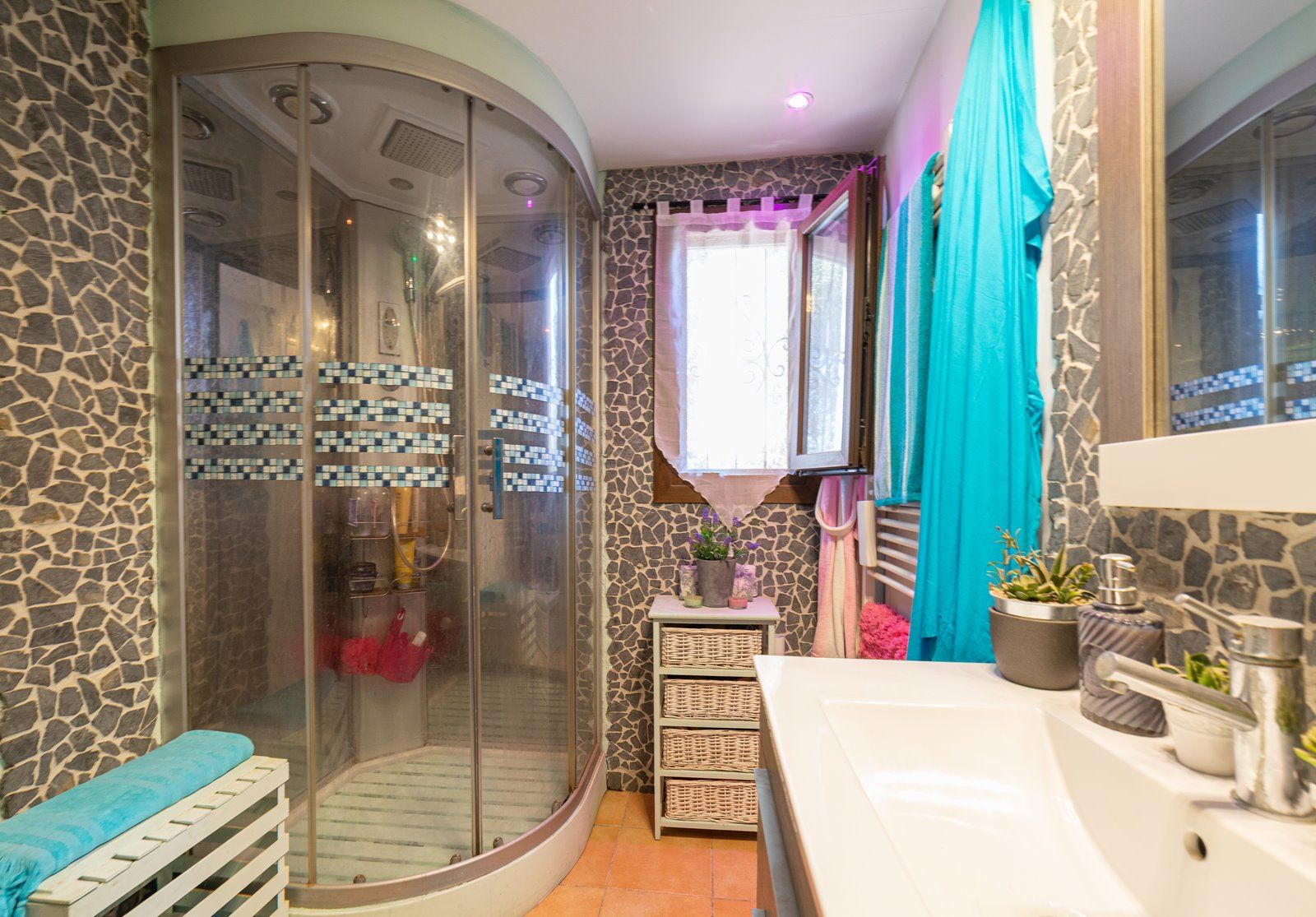 45-1222-Villasyfincasmallorca.jpg Casa de campo con piscina y vistas en Sineu, Mallorca