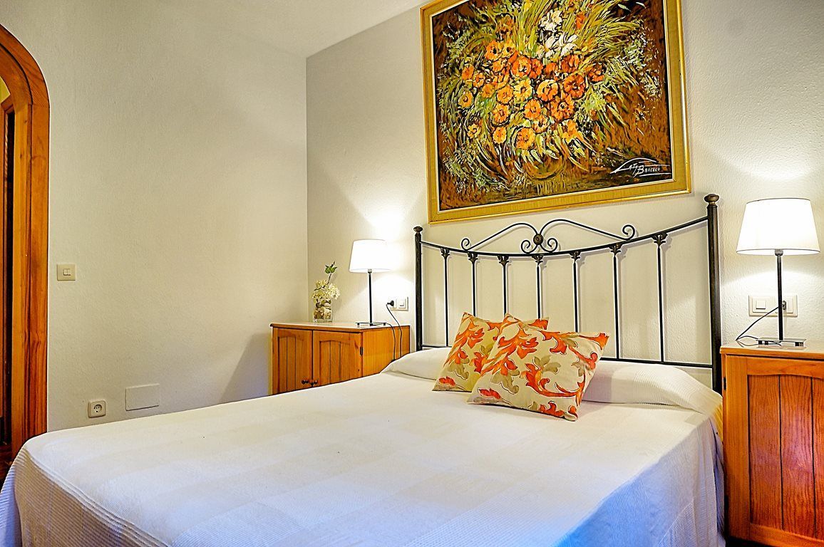 Villa con vistas y piscina en la Sierra de Tramuntana – Esporles