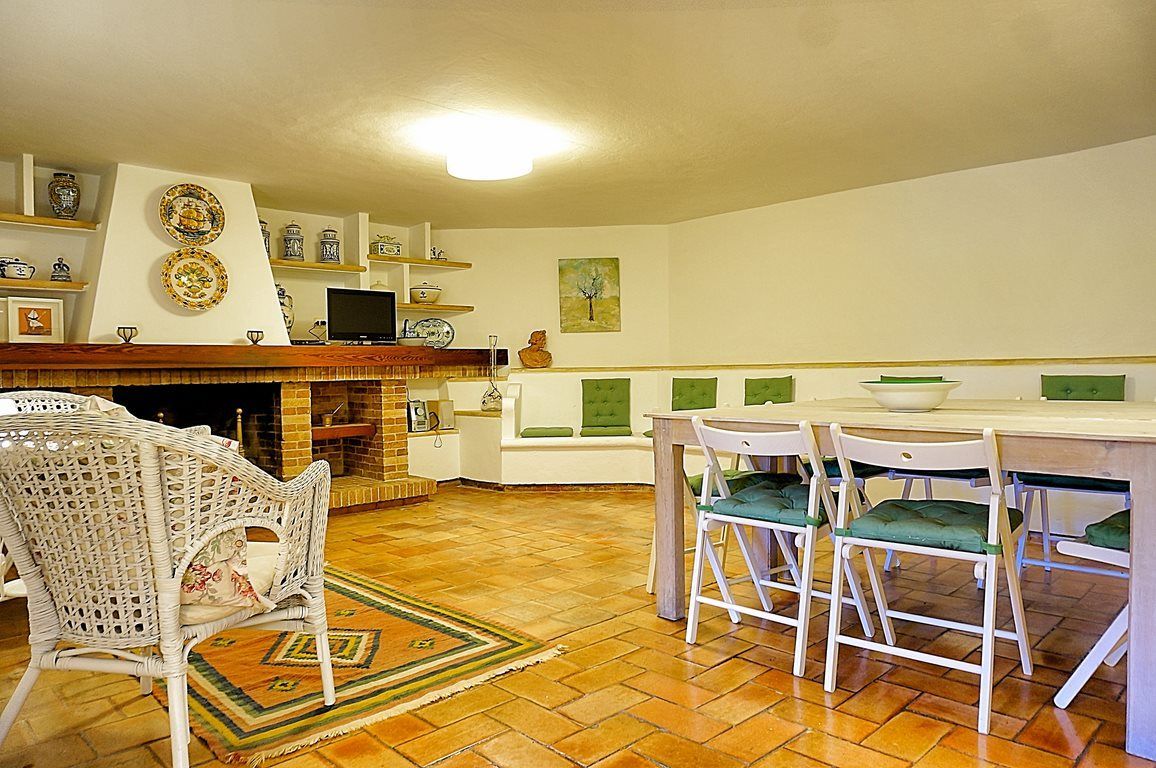 Villa con vistas y piscina en la Sierra de Tramuntana – Esporles
