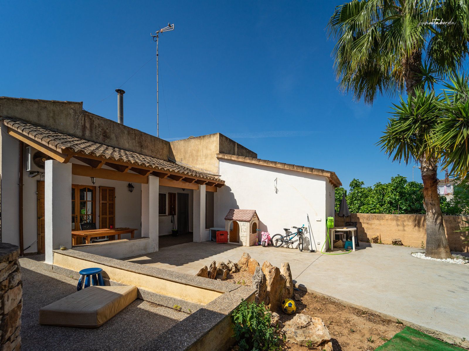 593-Casa-de-pueblo-en-venta-en-Ses-Salines-28.jpg Casa de pueblo en Ses Salines con gran terraza y jardín