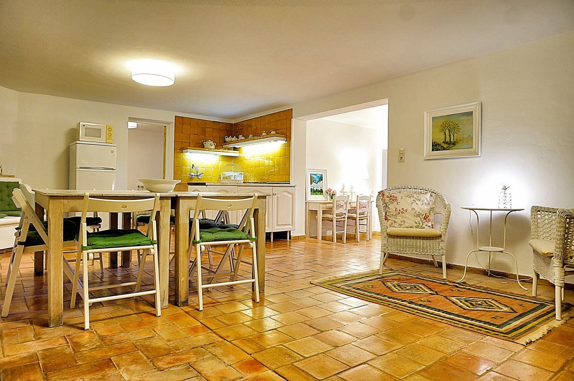 Villa con vistas y piscina en la Sierra de Tramuntana – Esporles