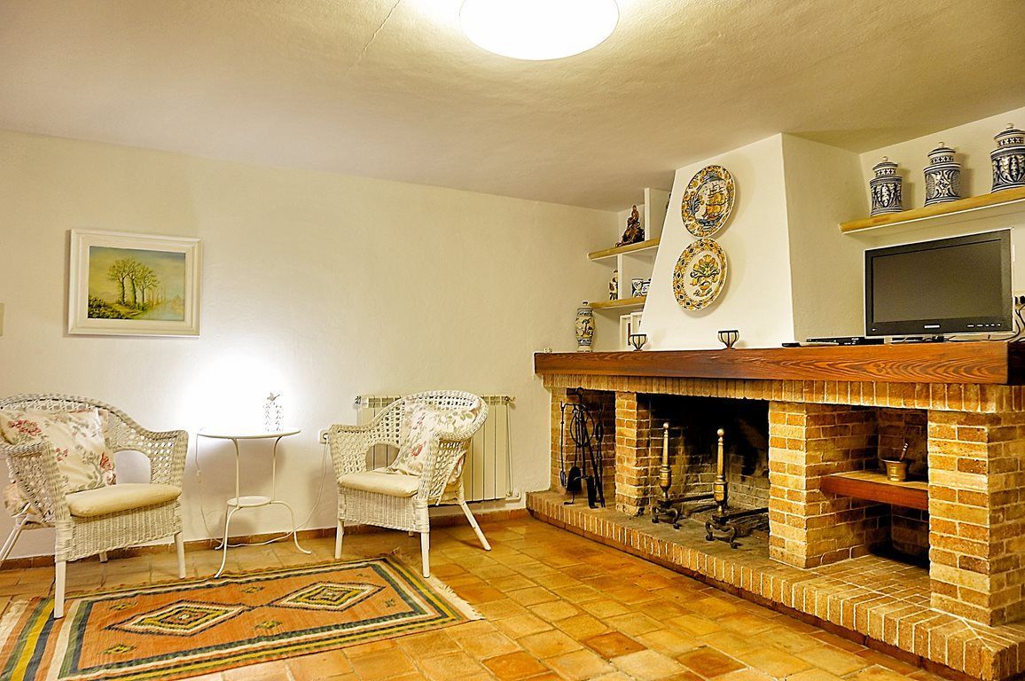 Villa con vistas y piscina en la Sierra de Tramuntana – Esporles