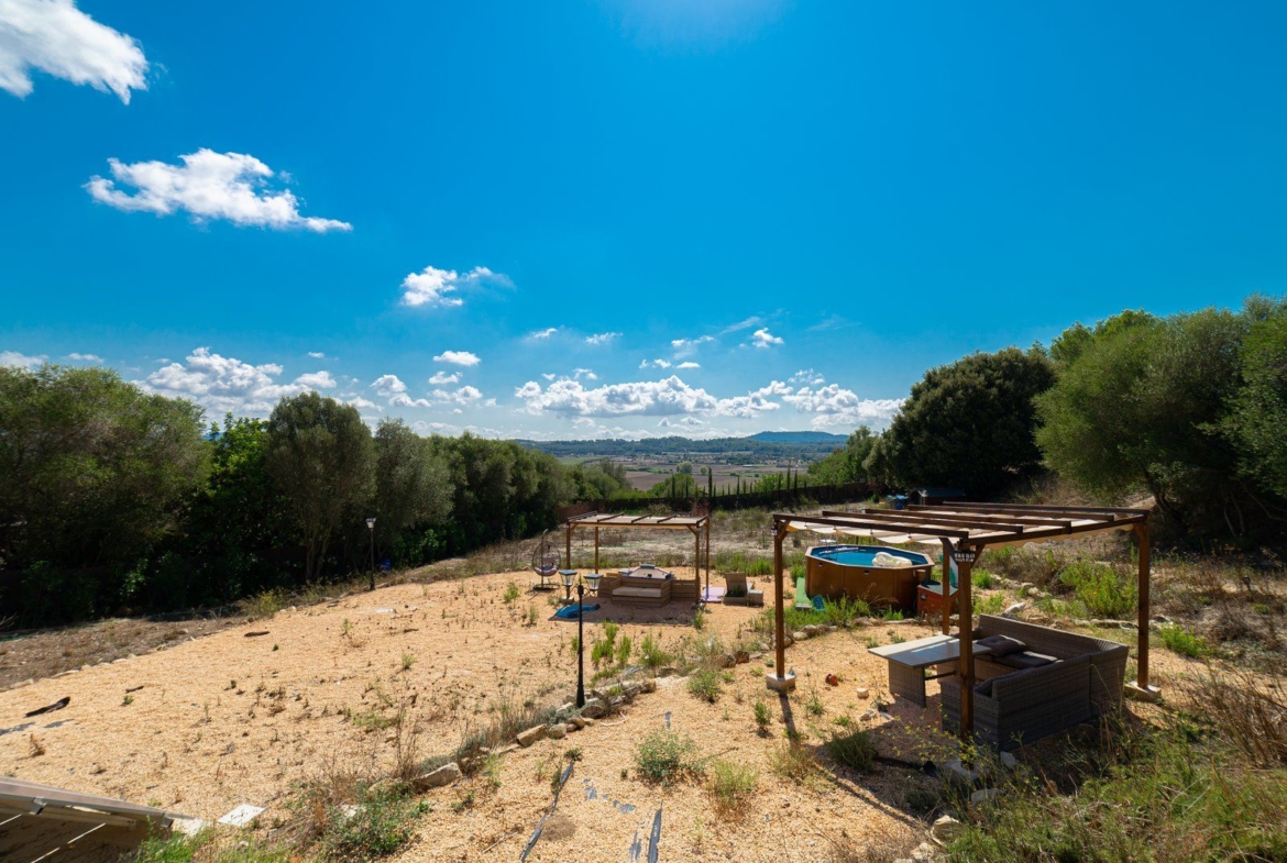 Casa de campo con piscina y vistas en Sineu, Mallorca