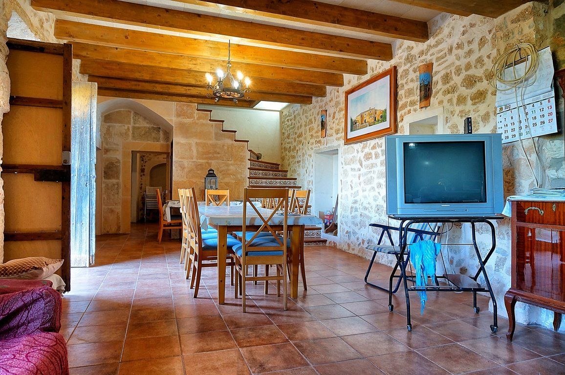 Country House for Rent Between Porreres and Felanitx