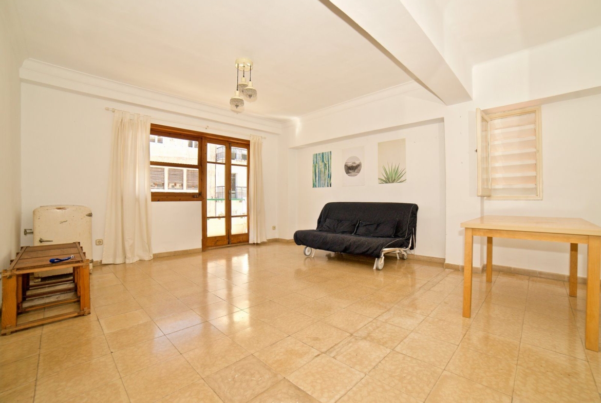 Piso con balcón junto a Jaime III en Palma de Mallorca