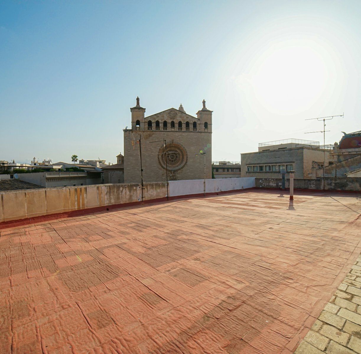 Ático en la Plaza Sant Francesc de Palma — 116 m², 3 dorm. exteriores, reformado, domótica