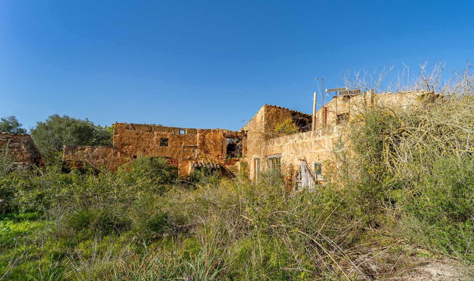 8-866-Villasyfincasmallorca.jpg Finca rústica junto a Cala Pí — 136.400 m², término Llucmajor, a 10 min de la costa