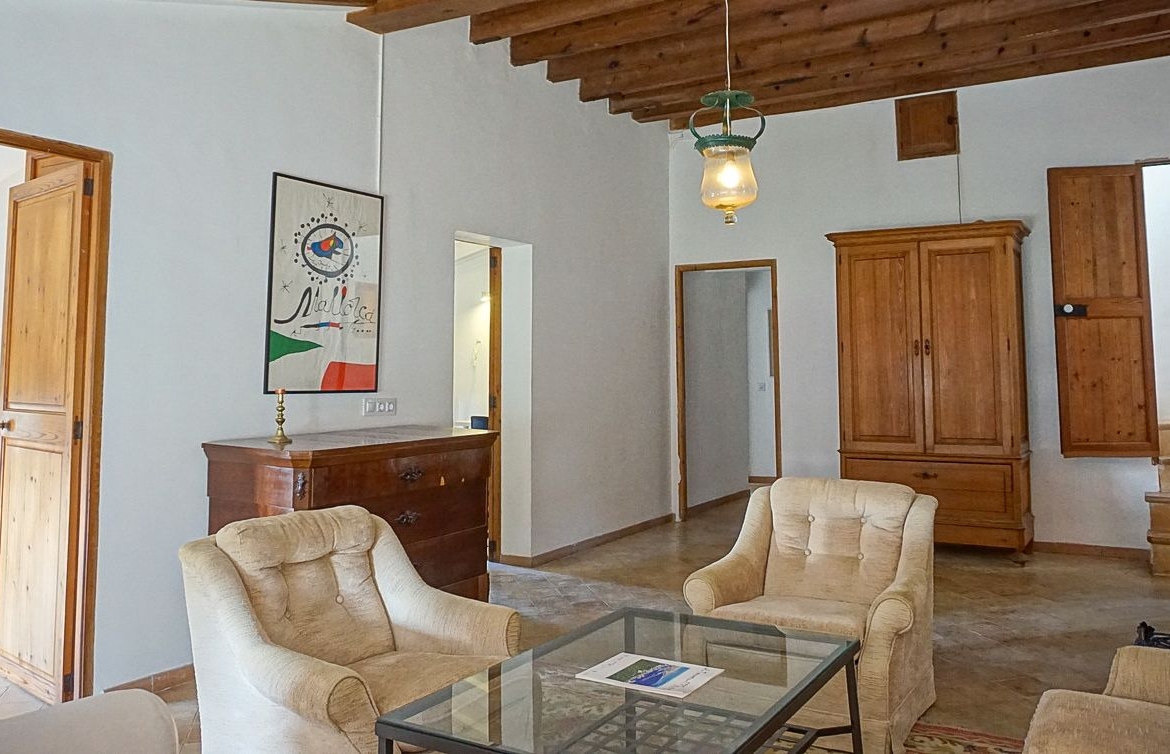 Historic 9-Bedroom Estate with Pool Between Palma & Son Vida
