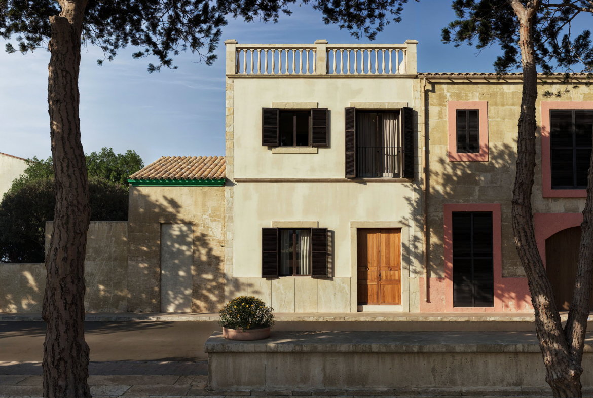 Casa de pueblo de obra nueva con piscina y rooftop en Ses Salines