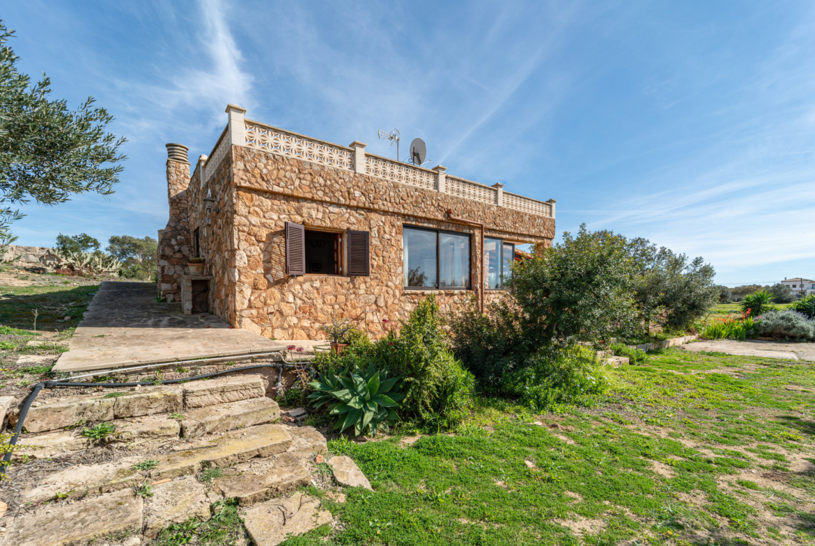 Chalet en Colonia de Sant Jordi — 131 m², 14.500 m², cerca de Es Trenc y Ses Salines