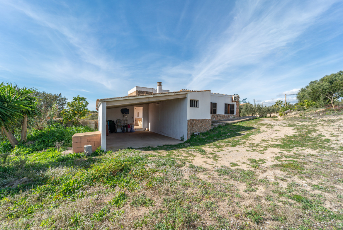 Chalet en Colonia de Sant Jordi — 131 m², 14.500 m², cerca de Es Trenc y Ses Salines