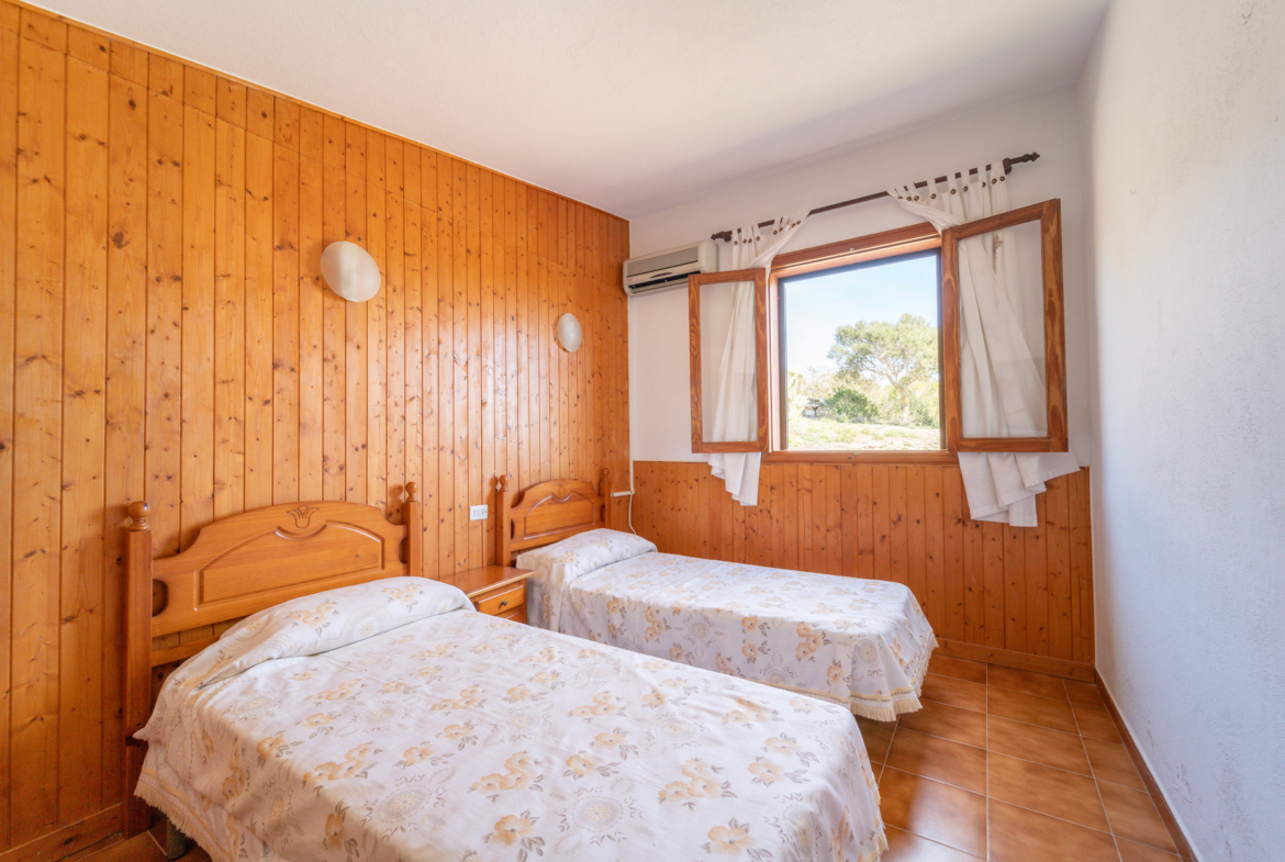 Chalet en Colonia de Sant Jordi — 131 m², 14.500 m², cerca de Es Trenc y Ses Salines