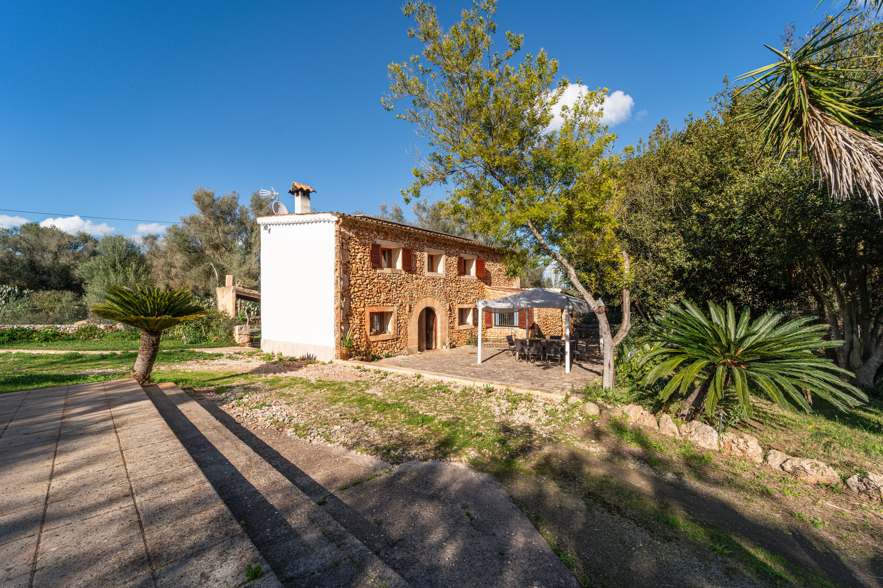 Country House in Sineu with Pool & 5,400 m² Plot