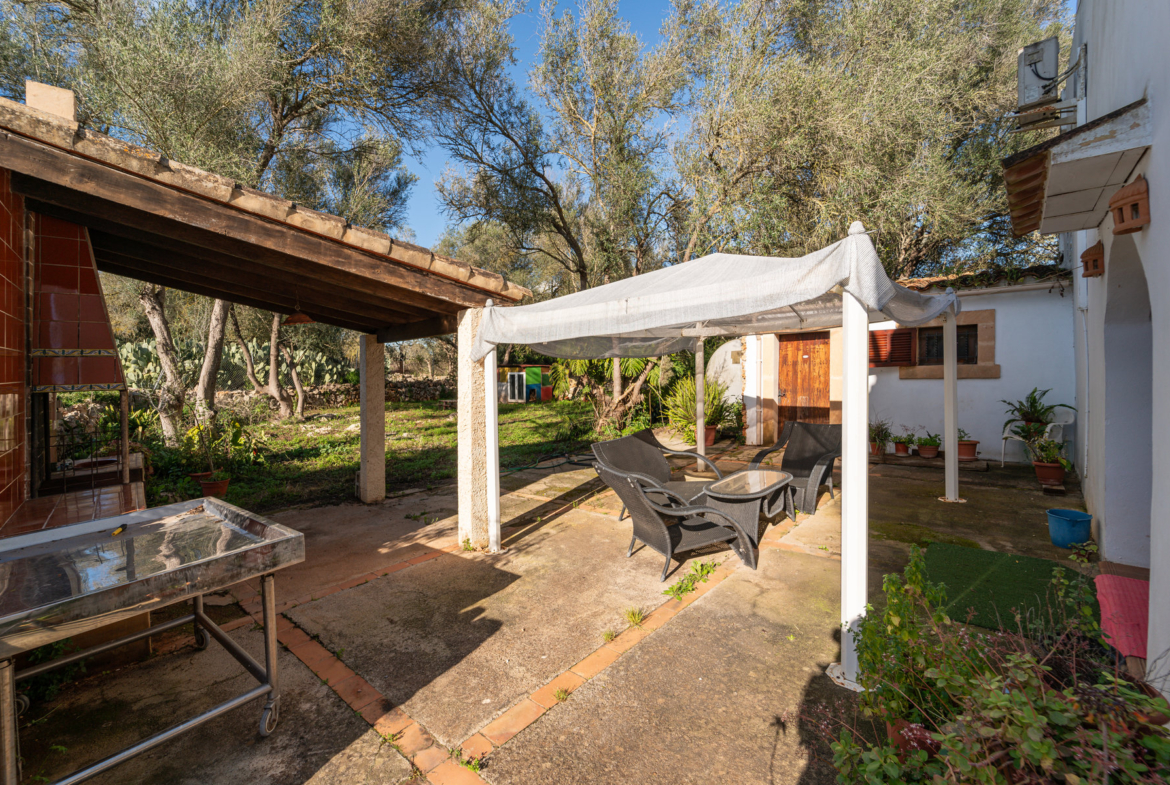 Country House in Sineu with Pool & 5,400 m² Plot