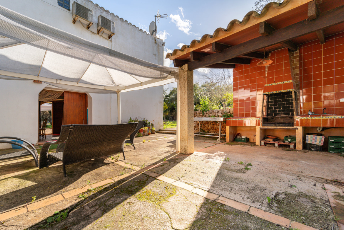 Country House in Sineu with Pool & 5,400 m² Plot