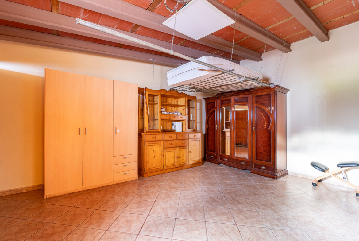 Country House in Sineu with Pool & 5,400 m² Plot