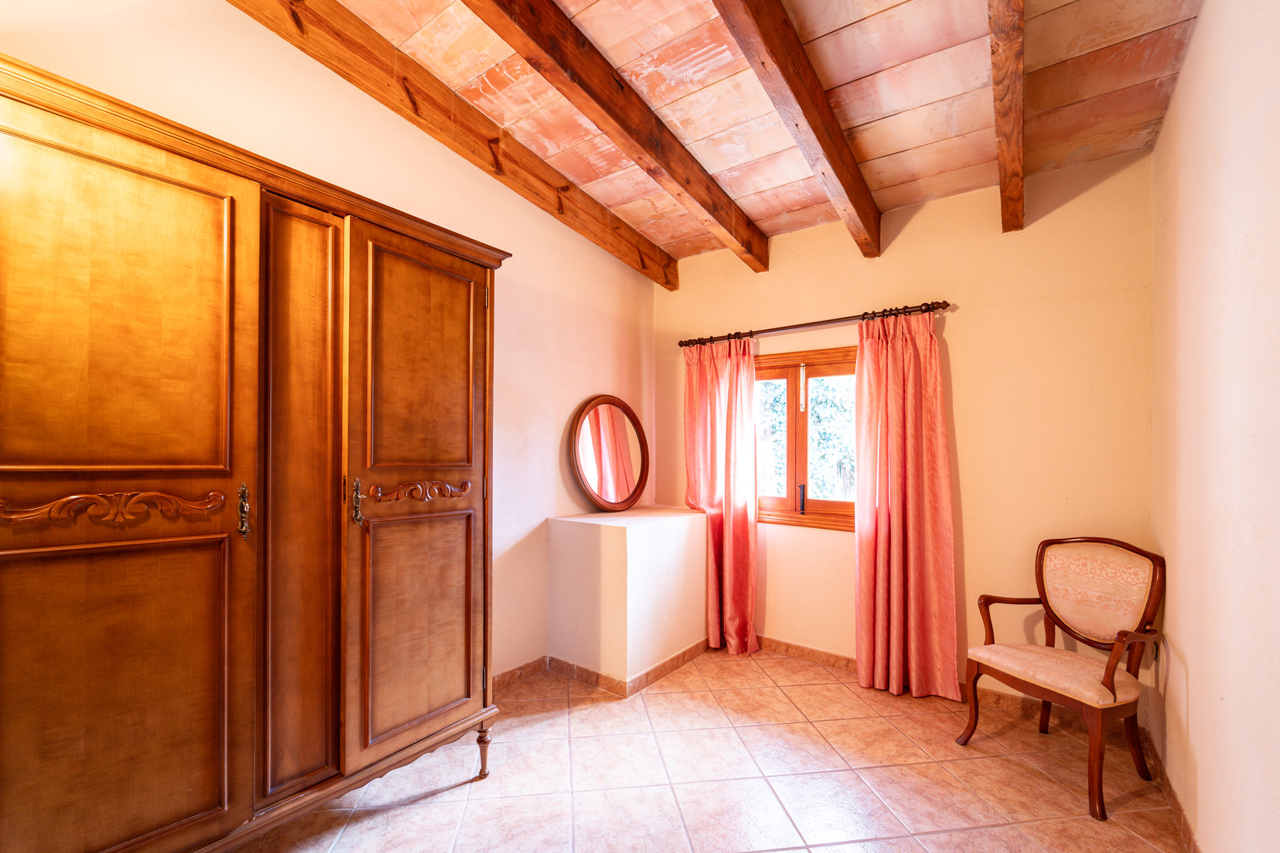 Country House in Sineu with Pool & 5,400 m² Plot