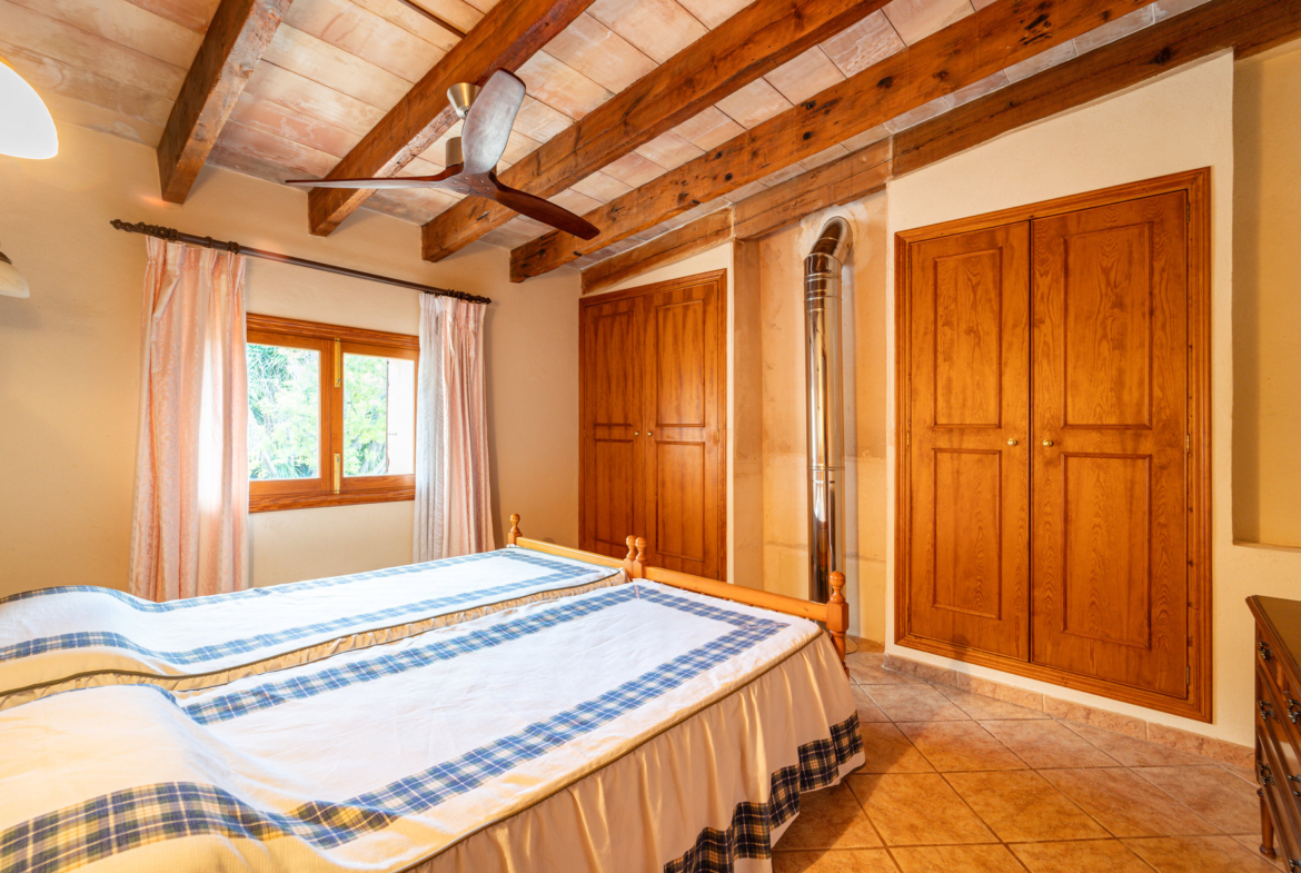 Country House in Sineu with Pool & 5,400 m² Plot