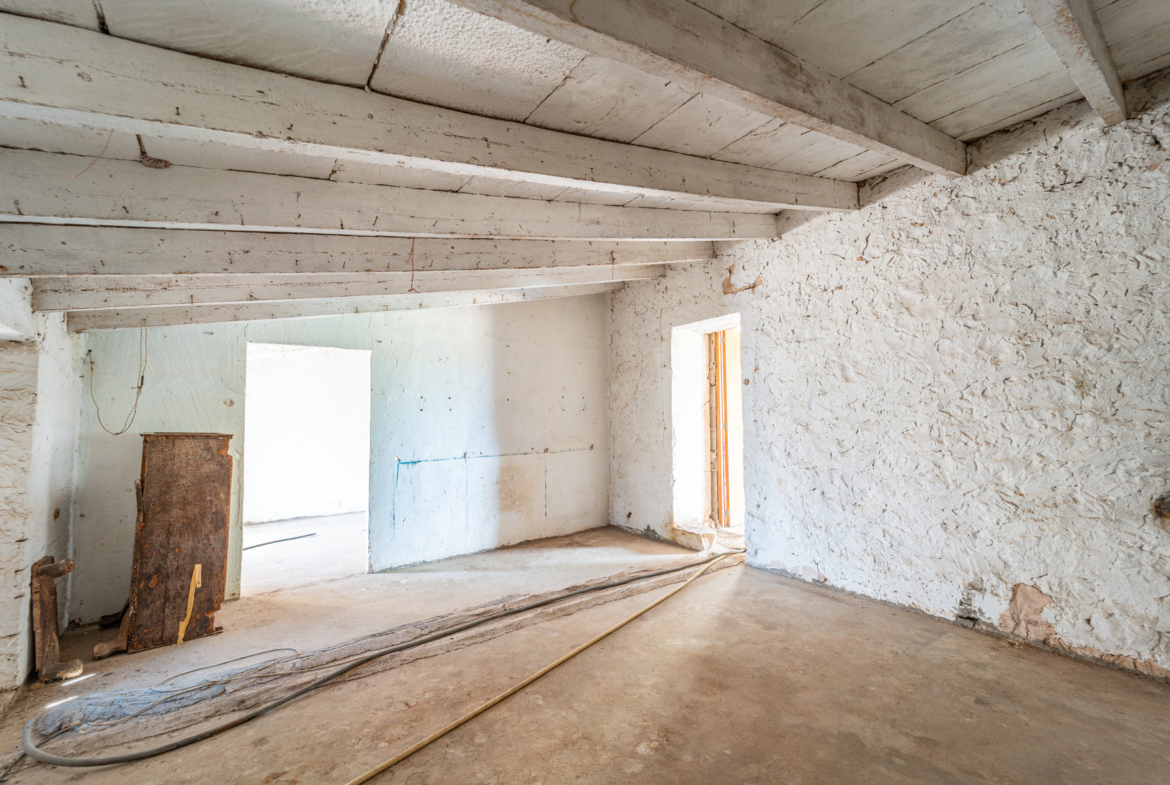Casa de pueblo de 215 m² con dos fincas registrales y doble acceso en Ses Salines