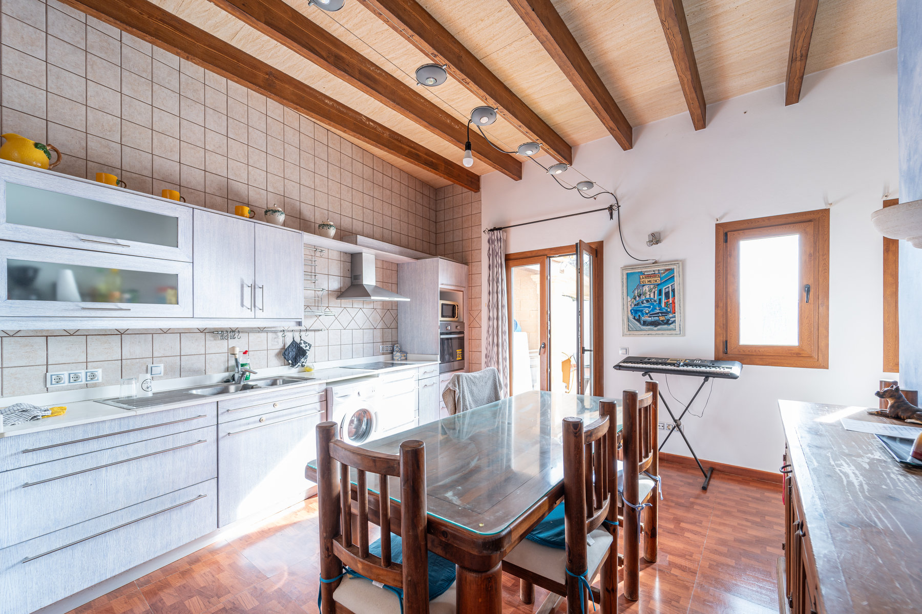 Casa de pueblo con piscina en Ses Salines — 110 m², planta única, lista para entrar