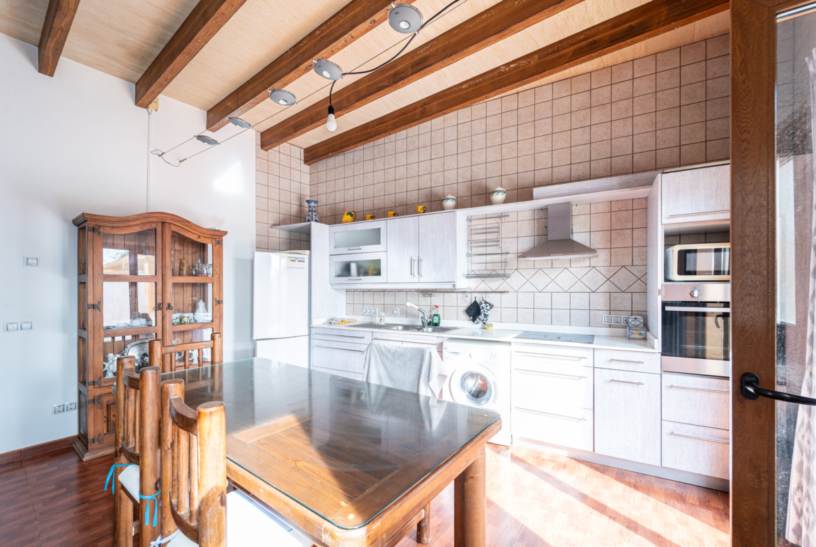 Casa de pueblo con piscina en Ses Salines — 110 m², planta única, lista para entrar